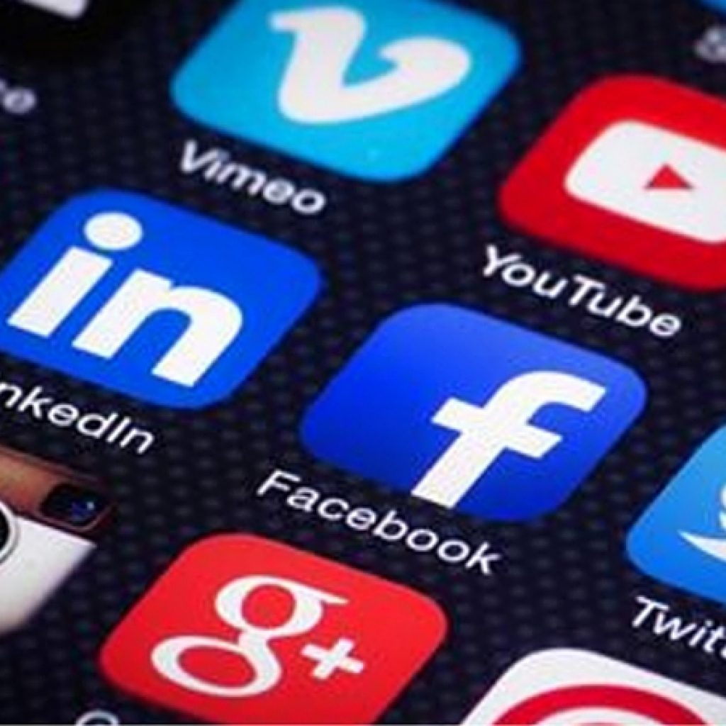 5 Social Media Accounts You Should Be Following