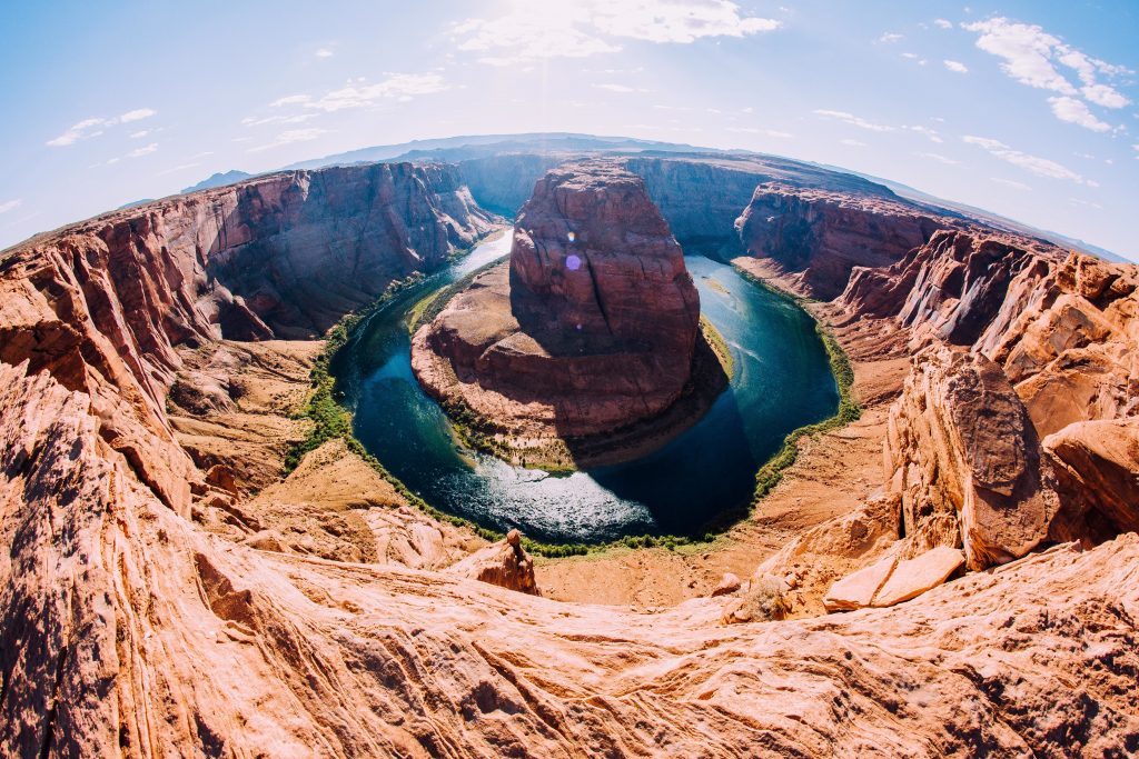 Unsplash-360-view-of-canyon